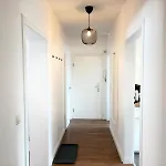Appartement Cosyhomes24 - Centrally With Parking Space, Living And Balcony - Ge11c