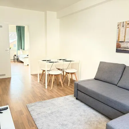 Cosyhomes24 - Centrally With Parking Space, Living And Balcony - Ge11c Apartmán